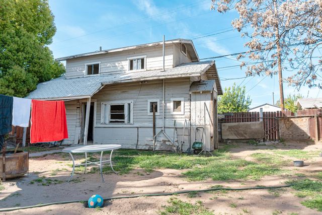 4585 E Balch Avenue, Fresno, CA 93702