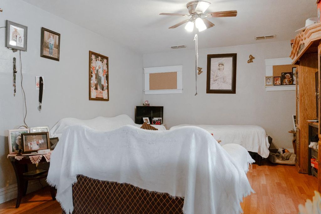 Image 13 of property listing at 4585 E Balch Avenue, Fresno, CA 93702