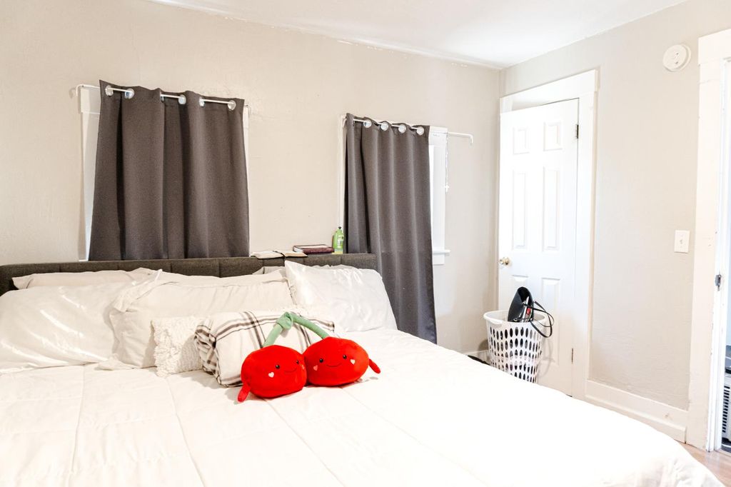 Image 18 of property listing at 4585 E Balch Avenue, Fresno, CA 93702