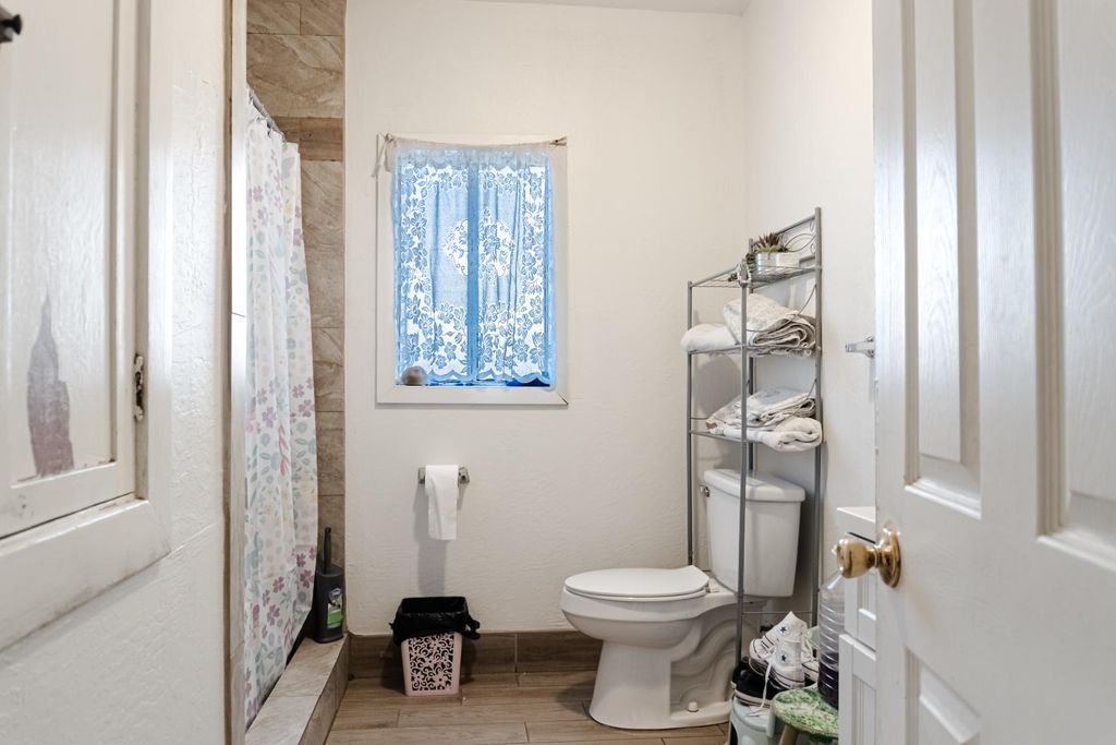 Image 27 of property listing at 4585 E Balch Avenue, Fresno, CA 93702