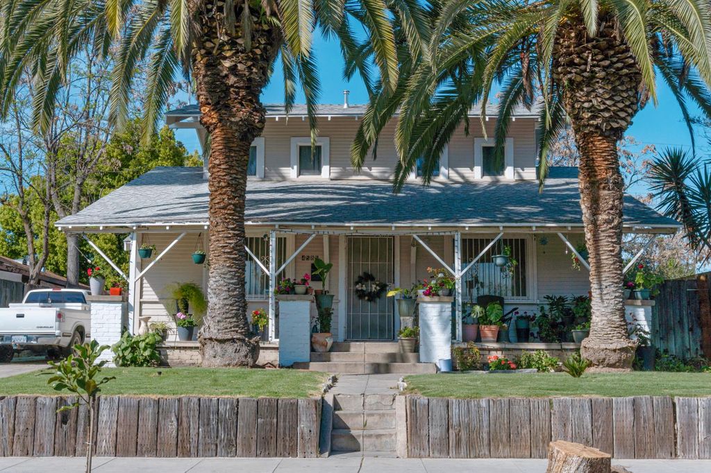 Image 6 of property listing at 4585 E Balch Avenue, Fresno, CA 93702