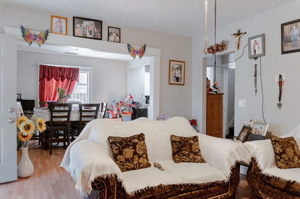 Image 9 of property listing at 4585 E Balch Avenue, Fresno, CA 93702