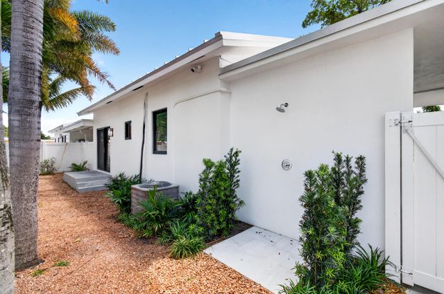 517 NW 1st Street, Delray Beach, FL 33444