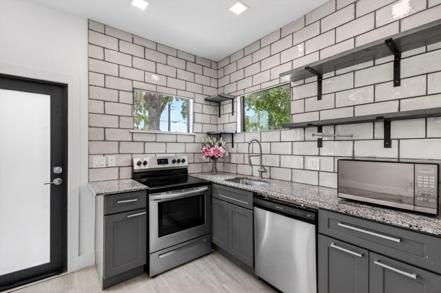 517 NW 1st Street, Delray Beach, FL 33444