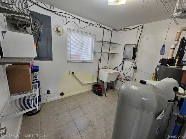 2780 Denton Road, Canton Charter Township, MI 48188