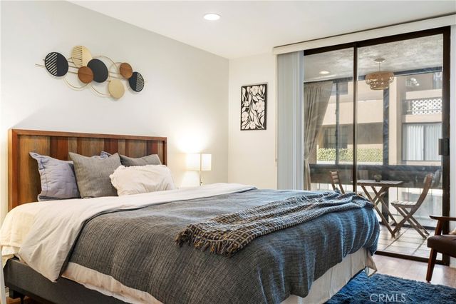 740 N Kings Road 208, Los Angeles, CA 90069