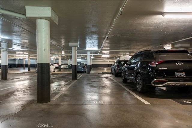 740 N Kings Road 208, Los Angeles, CA 90069