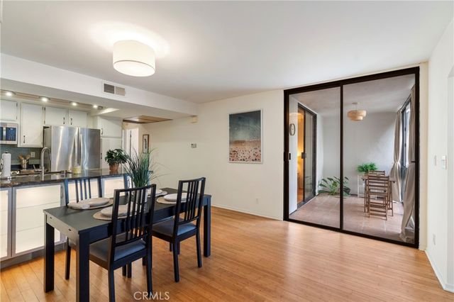 740 N Kings Road 208, Los Angeles, CA 90069