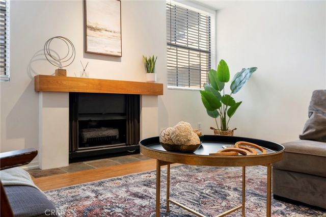 740 N Kings Road 208, Los Angeles, CA 90069