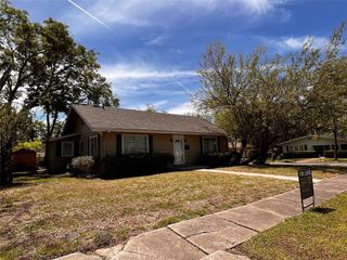 1717 Bonham Street, Commerce, TX 75428