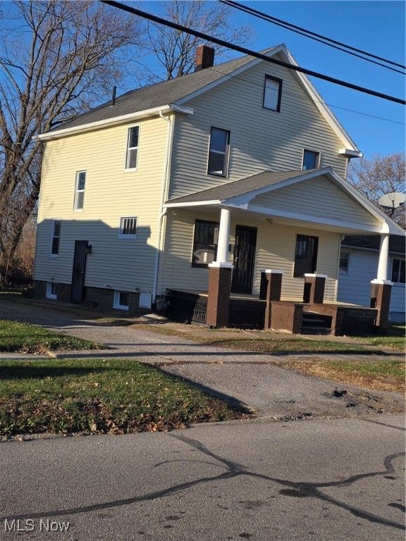 811 F Street, Lorain, OH 44052