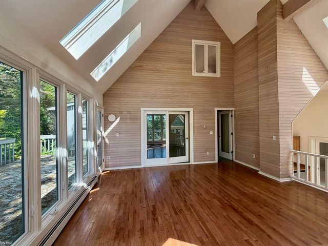 11820 Big Lake Road, Springfield Twp, MI 48350