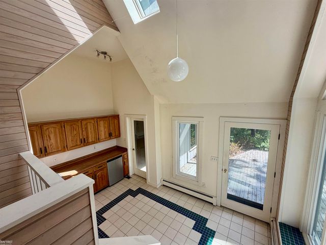 11820 Big Lake Road, Springfield Twp, MI 48350