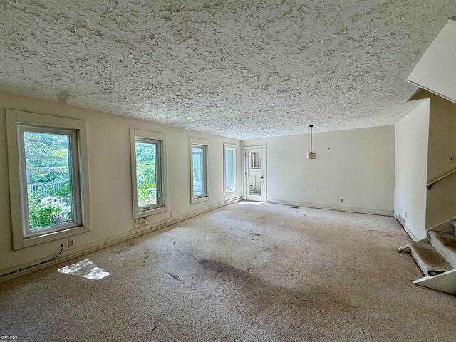 11820 Big Lake Road, Springfield Twp, MI 48350