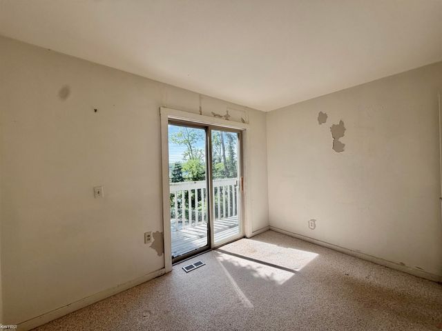 11820 Big Lake Road, Springfield Twp, MI 48350