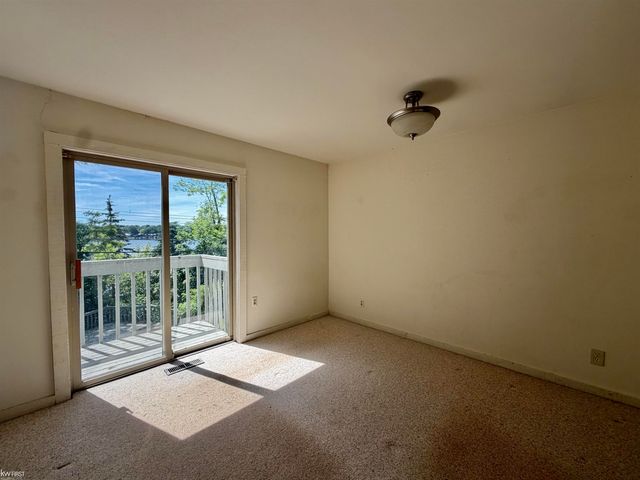 11820 Big Lake Road, Springfield Twp, MI 48350