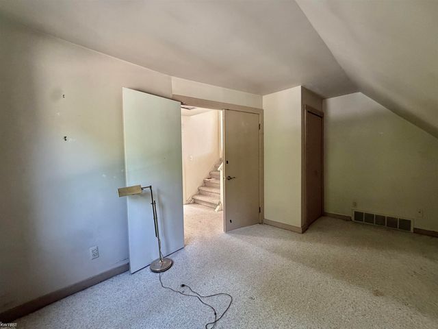 11820 Big Lake Road, Springfield Twp, MI 48350