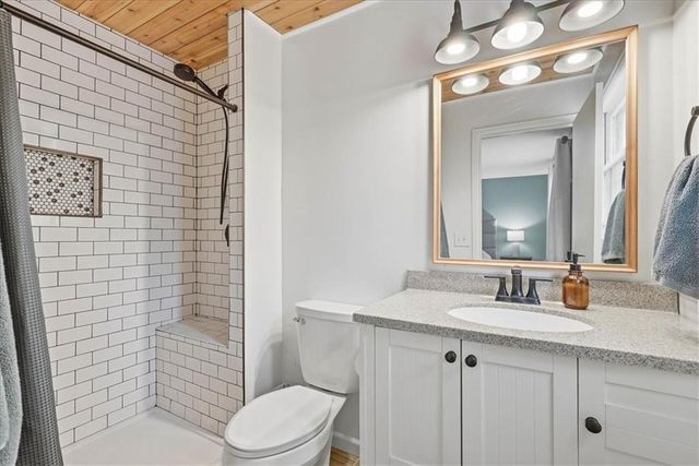 E4180 Woodfield Road, Eau Claire, WI 54701