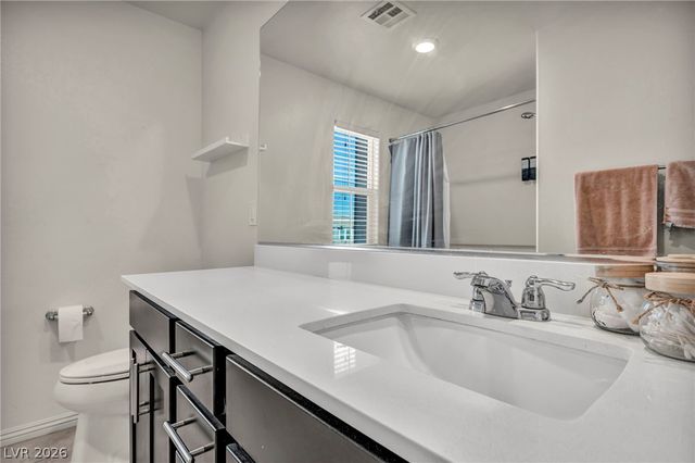 10283 Massachusetts, Las Vegas, NV 89141