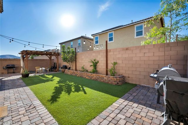 10283 Massachusetts, Las Vegas, NV 89141