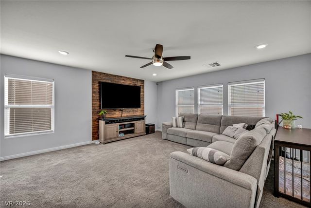 10283 Massachusetts, Las Vegas, NV 89141