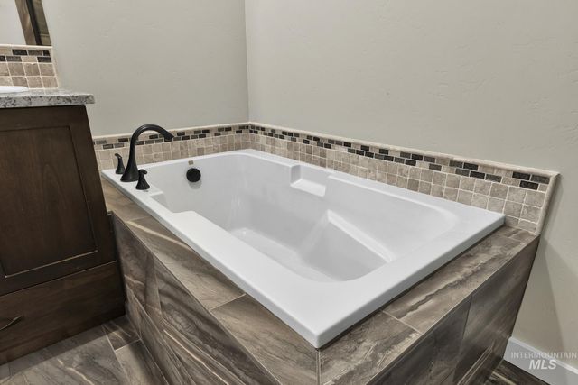 5971 E Black Gold St, Boise, ID 83716