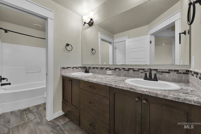 5971 E Black Gold St, Boise, ID 83716
