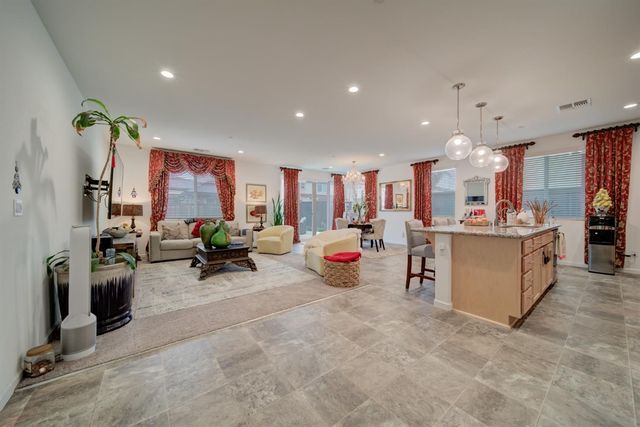 8801 Prelude Way, Elk Grove, CA 95757