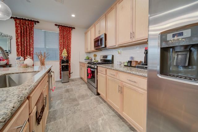 8801 Prelude Way, Elk Grove, CA 95757