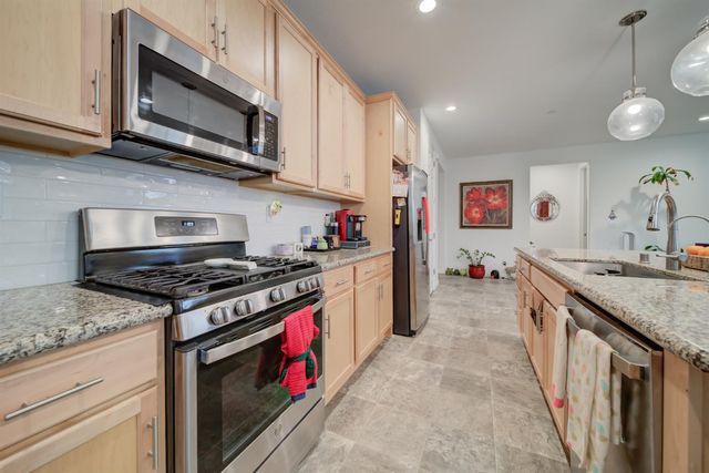 8801 Prelude Way, Elk Grove, CA 95757