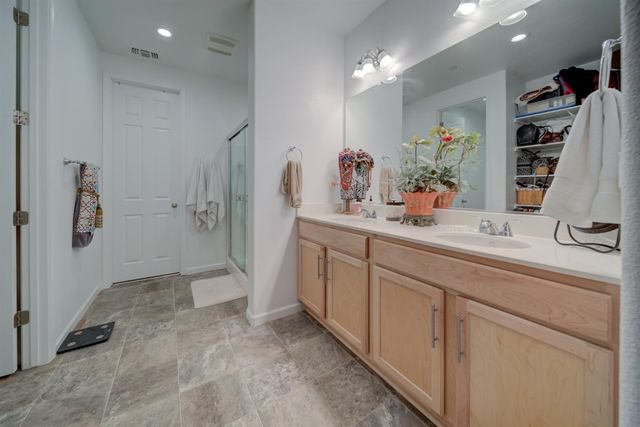 8801 Prelude Way, Elk Grove, CA 95757