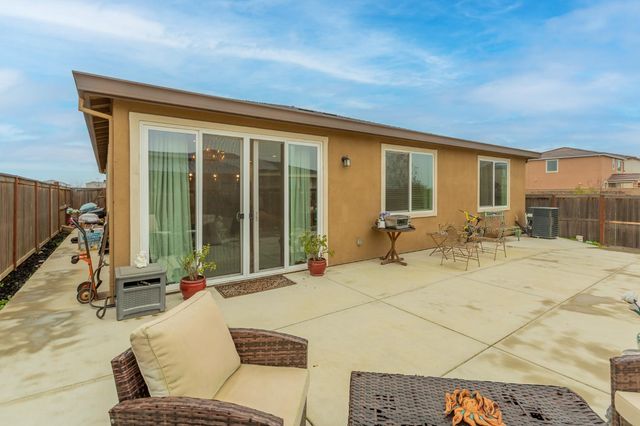 8801 Prelude Way, Elk Grove, CA 95757