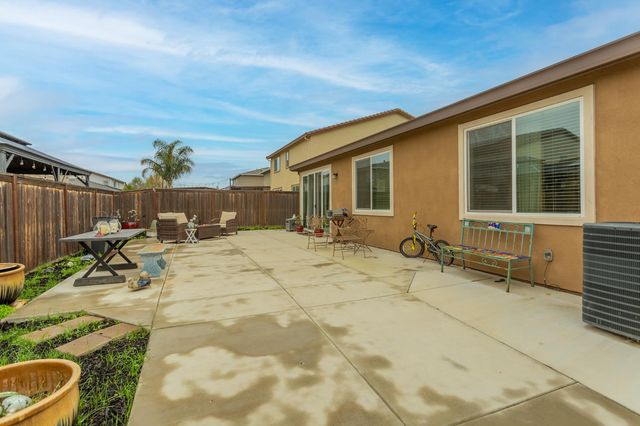 8801 Prelude Way, Elk Grove, CA 95757