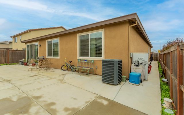 8801 Prelude Way, Elk Grove, CA 95757