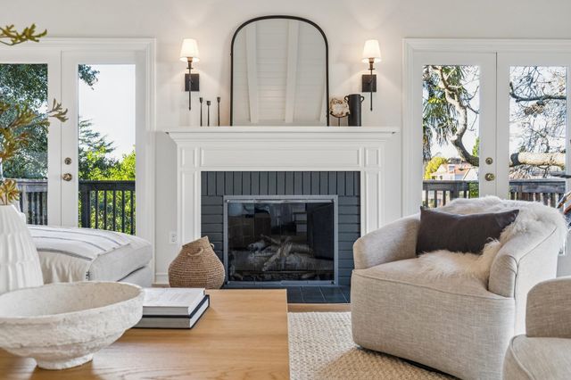 5275 Proctor Avenue, Oakland, CA 94618