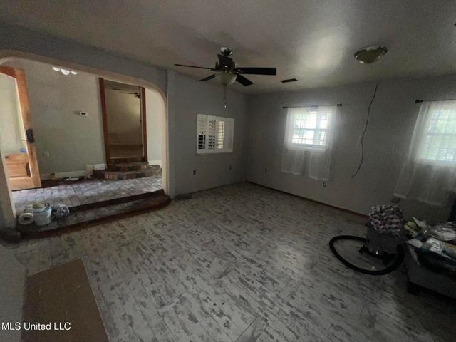 207 Vacation Lane, Waveland, MS 39576