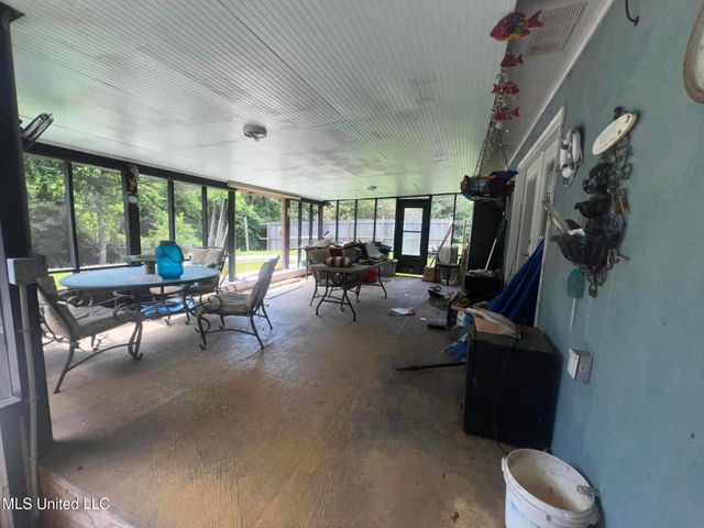 207 Vacation Lane, Waveland, MS 39576