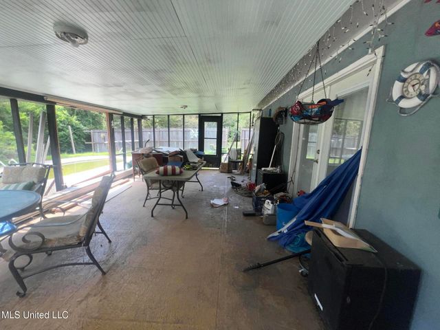 207 Vacation Lane, Waveland, MS 39576