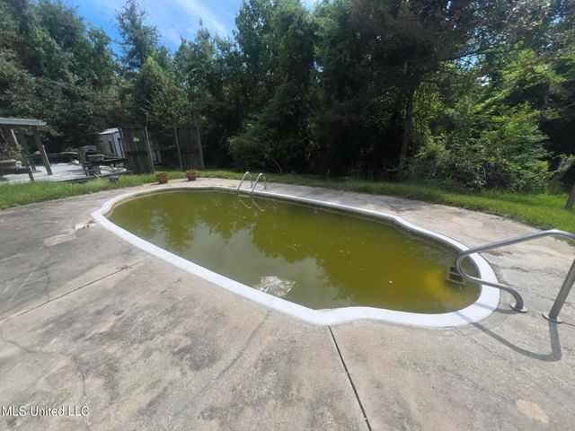 207 Vacation Lane, Waveland, MS 39576