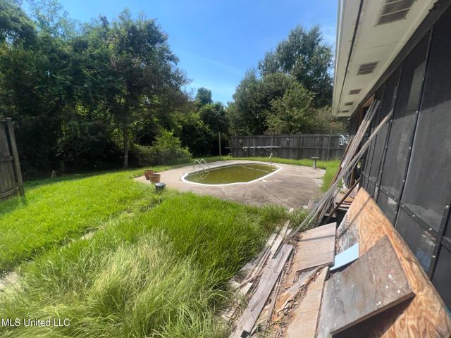 207 Vacation Lane, Waveland, MS 39576