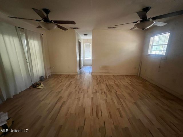 207 Vacation Lane, Waveland, MS 39576