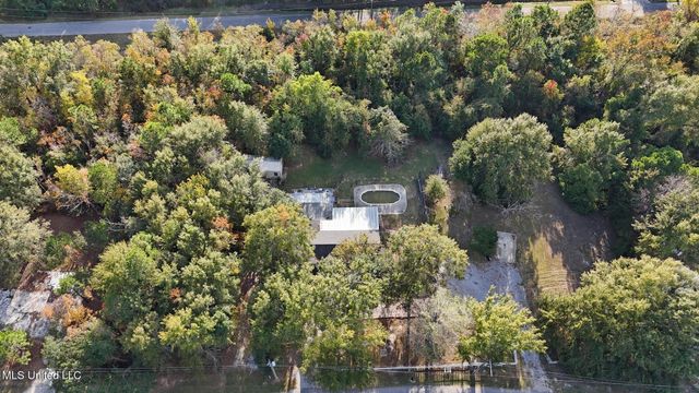 207 Vacation Lane, Waveland, MS 39576