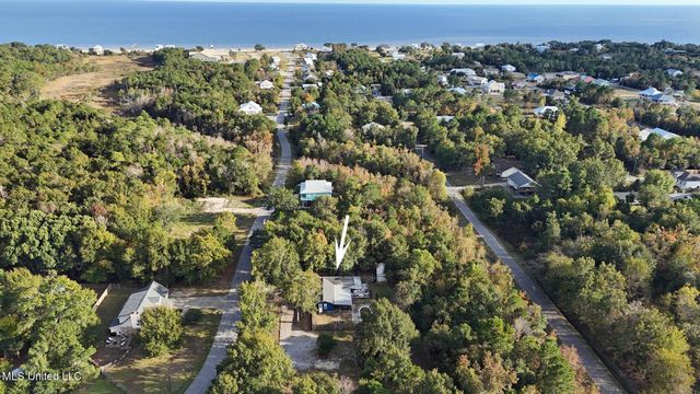 207 Vacation Lane, Waveland, MS 39576