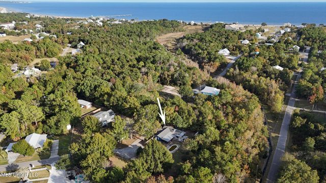 207 Vacation Lane, Waveland, MS 39576