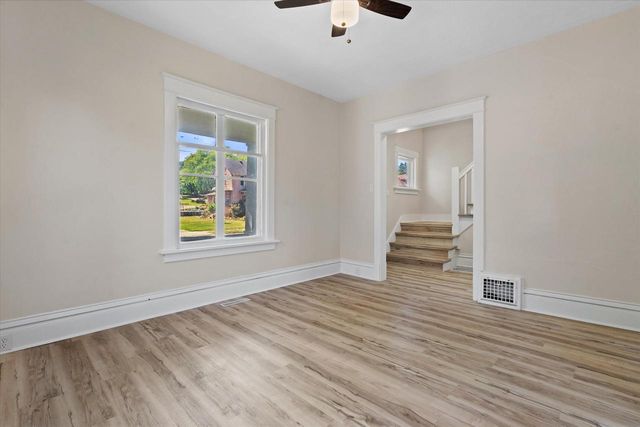 250 N Henninger STREET, Mayville, WI 53050
