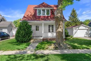 250 N Henninger STREET, Mayville, WI 53050