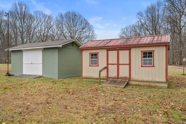 1544 Midway Rd, Sewanee, TN 37375