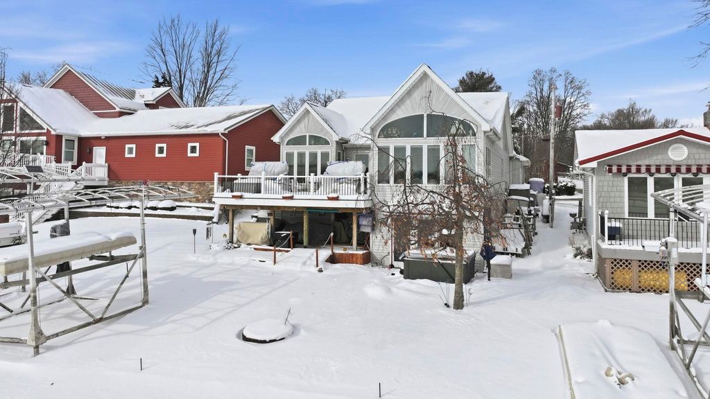 610 N Albert Eckert Drive, North Webster, IN 46555