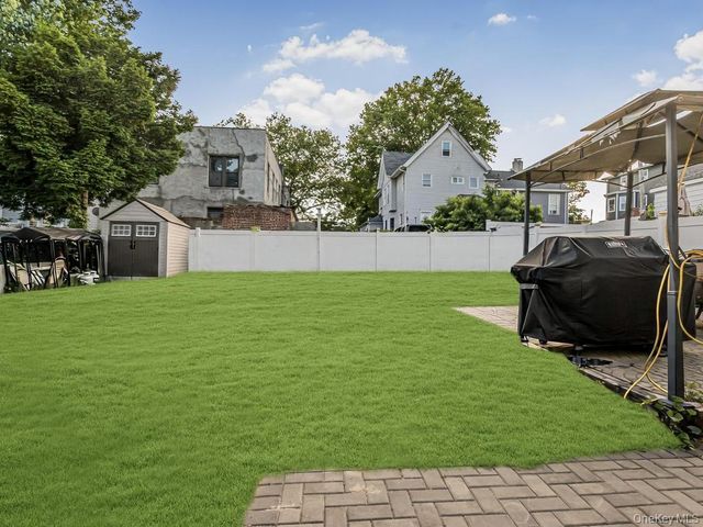 460 S 2nd Avenue, Mount Vernon, NY 10550