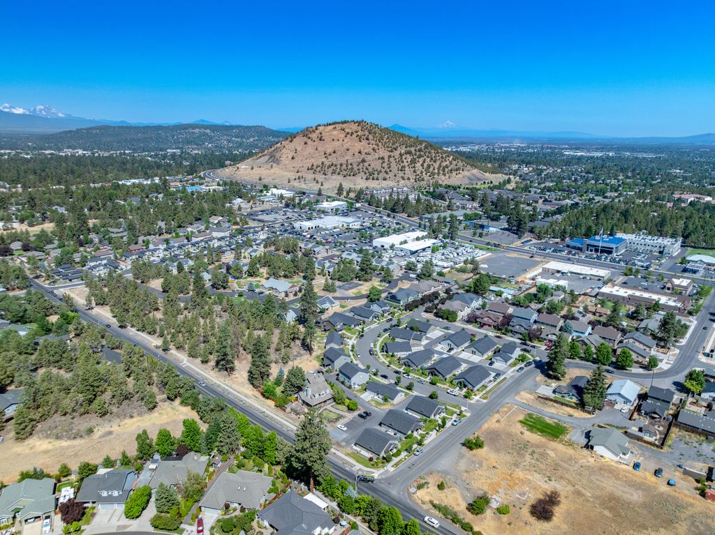 21021 Damascus Lane, Bend, OR 97701